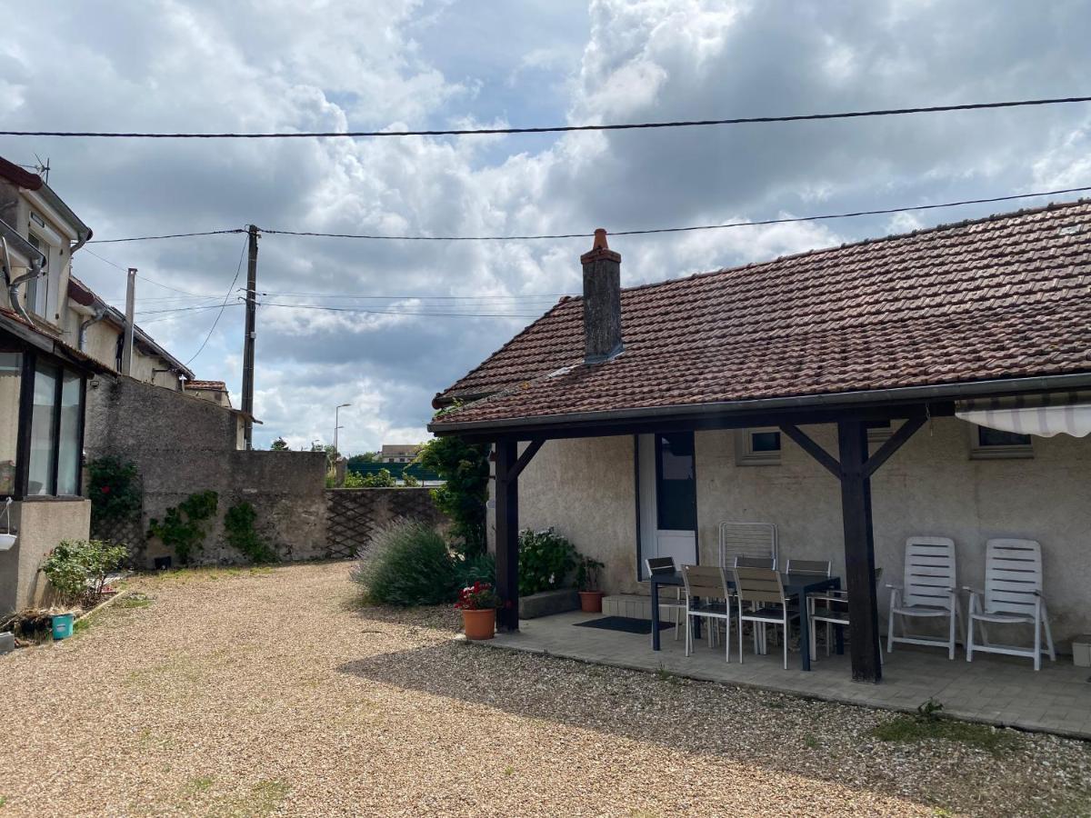 Villa La Petite Maison Toulon-sur-Arroux Exterior foto